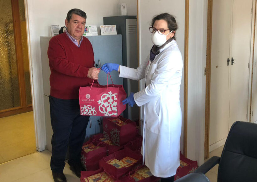 Santo Tomé lleva dulces para el personal sanitario